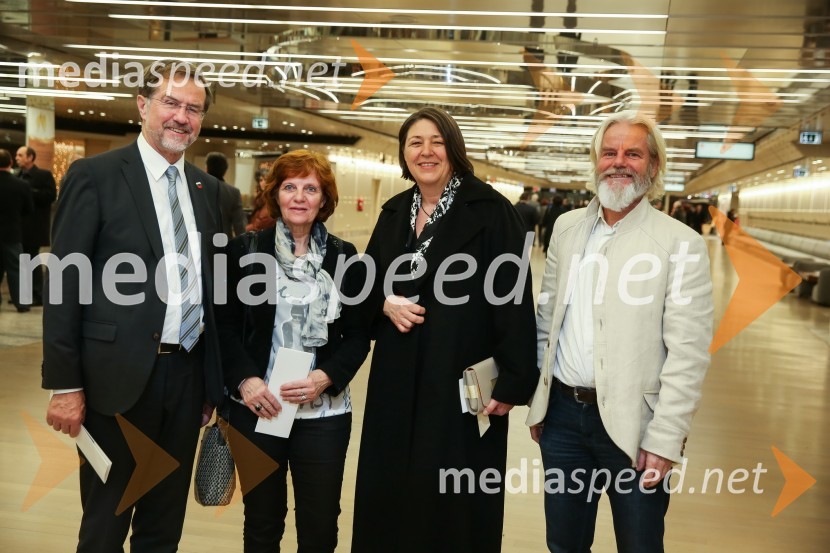  Lojze Peterle, poslanec Evropskega parlamenta;  ... ; mag. Violeta  Bulc, evropska komisarka za promet ;  ... Državna proslava ob dnevu samostojnosti in enotnosti 2016