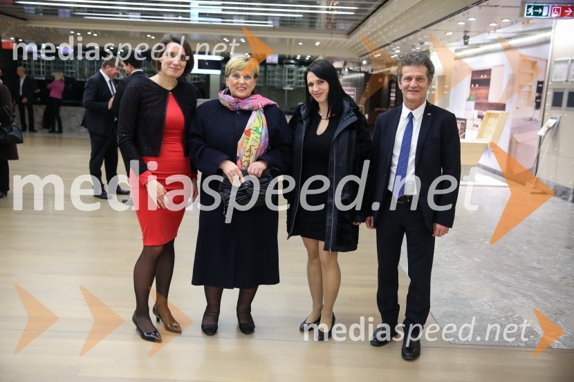 dr. Simona Kustec Lipicer, podpredsednica SMC;  ... ;  ... ; dr.  Mitja Horvat, pravnik, poslanec SMCDržavna proslava ob dnevu samostojnosti in enotnosti 2016