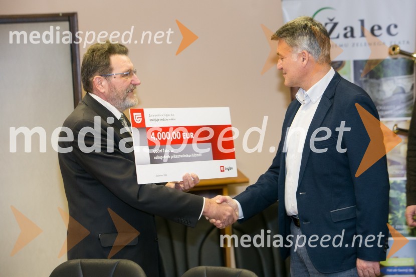  ... ;  Janko Kos, župan občine ŽalecPredaja donacije Zavarovalnice Triglav občini Žalec