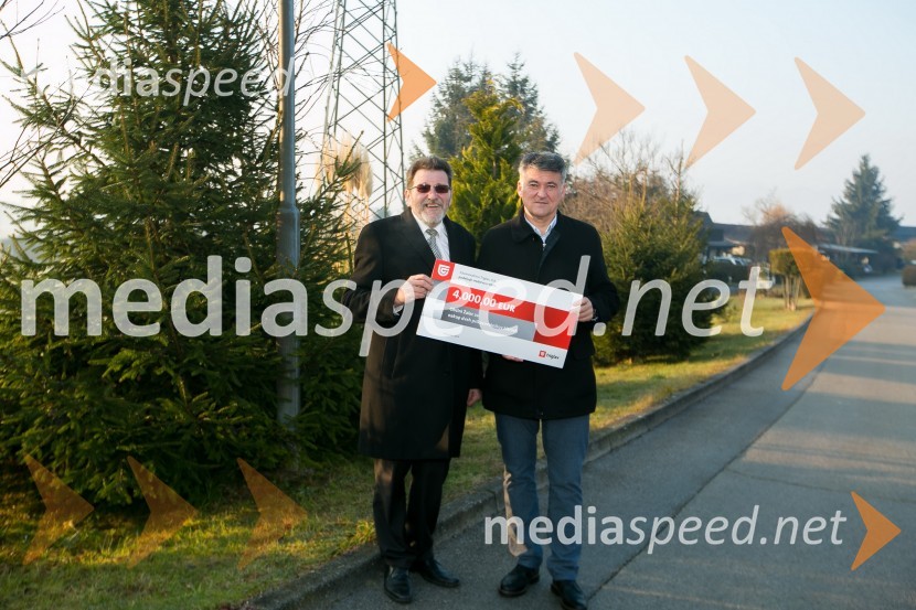  ... ;  Janko Kos, župan občine ŽalecPredaja donacije Zavarovalnice Triglav občini Žalec