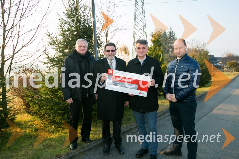  ... ;  ... ;  Janko Kos, župan občine Žalec;  ... Predaja donacije Zavarovalnice Triglav občini Žalec