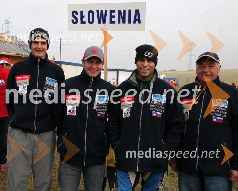 Slovenska ekipa: Miha Špindler, Roman Jelen, Jaka Može in selektor Janez SitarMOTOKROS, Evropski pokal 2005 Gdansk, Poljska
