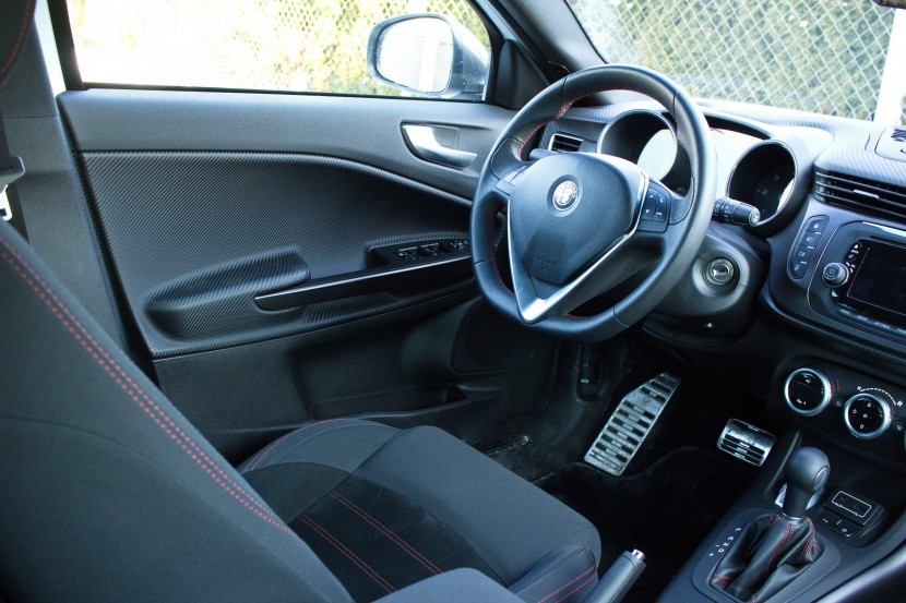 Alfa Romeo Giulietta 1.6 JTDm 16v 120 TCT Super, notranjostAlfa Romeo Giulietta 1.6 JTDm 16v 120 TCT Super, mediaspeed test