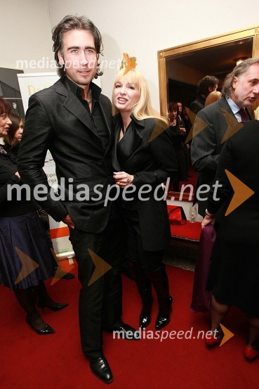 Jan Plestenjak, pevec in Helena Blagne Zaman, pevkaSlovenka leta 2007