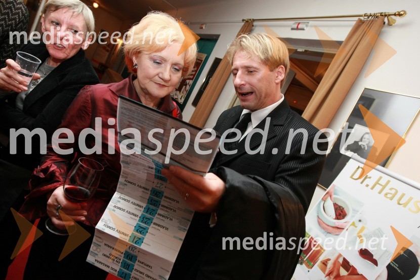 Jerca Mrzel, igralka in Erazem B. Pintar, podjetnikSlovenka leta 2007