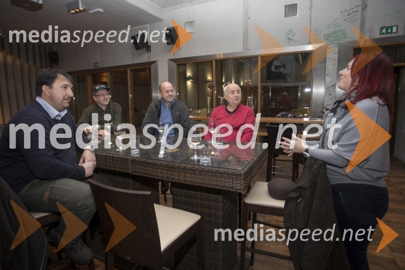  ... ;  Zdenko Brunec;  Beno Brunec;  Lojze Cvetko;  Mihaela Krsnik Kopše,  Hiša vina Doppler Obisk nagrajencev Slovenskih novic pri PUBEC vinarjih Hiša vina Doppler in Vino Mulec