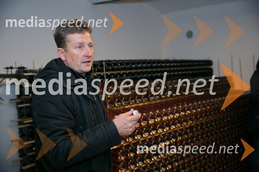  Danilo Steyer,   vinar, Steyer Vina; vinski vitez, predsednik Vinske reprezentance SlovenijeMediaspeed 15. rojstni dan in ponovoletno druženje