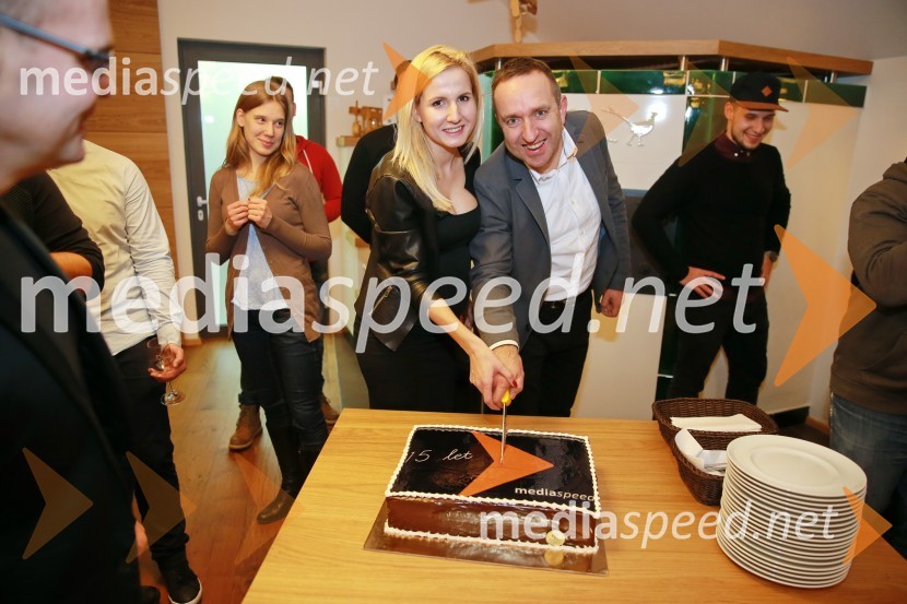  Natalija Pravdič, Mediaspeed;  Borut  Cvetko, kreativni direktor MediaspeedMediaspeed 15. rojstni dan in ponovoletno druženje