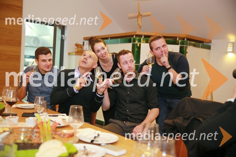  Damijan Ljubec, Mediaspeed;  Saša Despot, fotograf;  Andreja Breznik, Mediaspeed;  Matjaž Tavčar, fotograf;  Sandi Fišer, fotograf, MediaspeedMediaspeed 15. rojstni dan in ponovoletno druženje