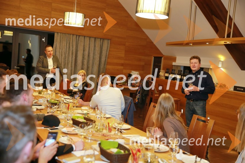  Borut  Cvetko, kreativni direktor Mediaspeed;  Natalija Pravdič, Mediaspeed;  Danilo Steyer,   vinar, Steyer Vina; vinski vitez, predsednik Vinske reprezentance SlovenijeMediaspeed 15. rojstni dan in ponovoletno druženje