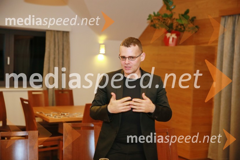  Alan Kavčič, predstavnik za odnose z javnostmi SNG MariborMediaspeed 15. rojstni dan in ponovoletno druženje