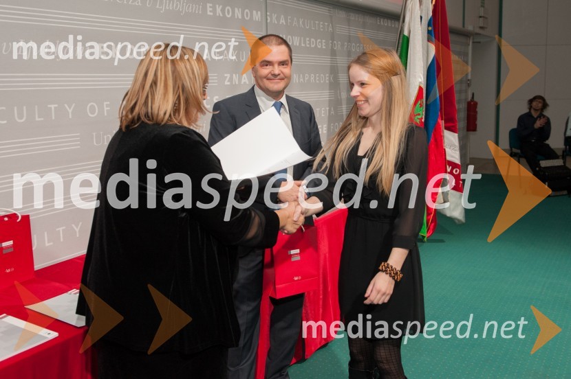 red. prof. dr.  Metka  Tekavčič, dekanja Ekonomske fakultete Univerze v Ljubljani; prof. dr.  Tomaž Turk, prodekan Ekonomske fakultete v Ljubljani;  ... Dekanjin sprejem na Ekonomski fakulteti v Ljubljani