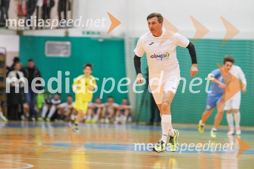  Borut Pahor, predsednik Republike Slovenije8. Dobrodelna tekma z velikani slovenskega športa