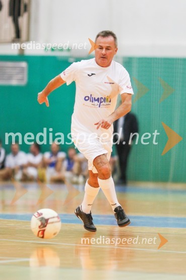  Primož Ulaga, nekdanji smučarski skakalec8. Dobrodelna tekma z velikani slovenskega športa