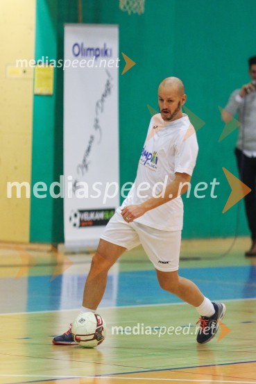  Dejan Kontrec, generalni sekretar, Hokejska zveza Slovenije8. Dobrodelna tekma z velikani slovenskega športa