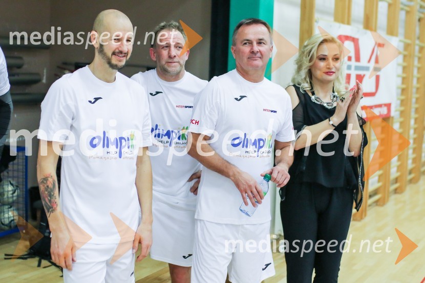  Dejan Kontrec, generalni sekretar, Hokejska zveza Slovenije;  Tomaž Vnuk, nekdanji hokejist;  Primož Ulaga, nekdanji smučarski skakalec;  Nataša Kadunc, predsednica, Športno društvo Olimpiki8. Dobrodelna tekma z velikani slovenskega športa