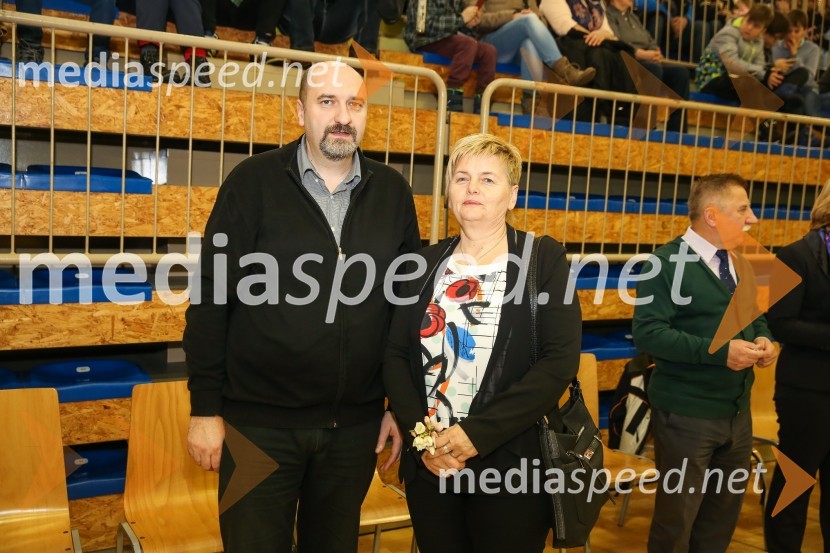  ... ;  Mojca Čemas Stjepanovič, županja občine Črnomelj8. Dobrodelna tekma z velikani slovenskega športa