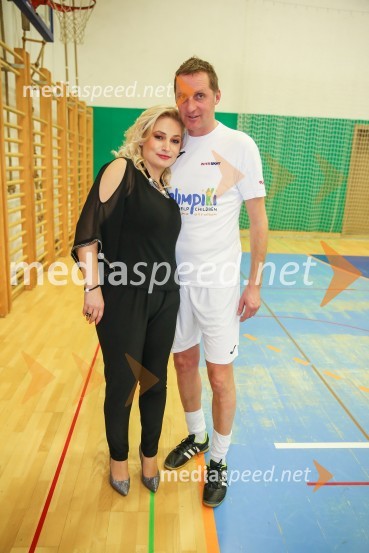  Nataša Kadunc, predsednica, Športno društvo Olimpiki;  Rok Tamše, novinar8. Dobrodelna tekma z velikani slovenskega športa