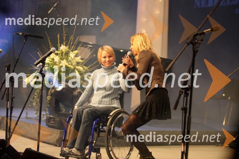 Mateja Pintar, igralka namiznega tenisa in Neisha, pevkaSlovenec leta 2007