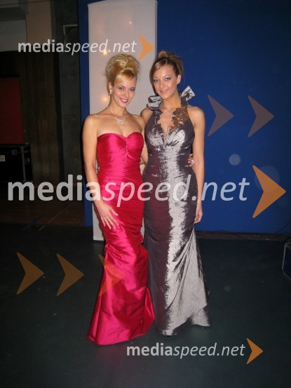 Pia Pustovrh, voditeljica in Neža Marolt, voditeljica in Lepa soseda 2005Slovenec leta 2007