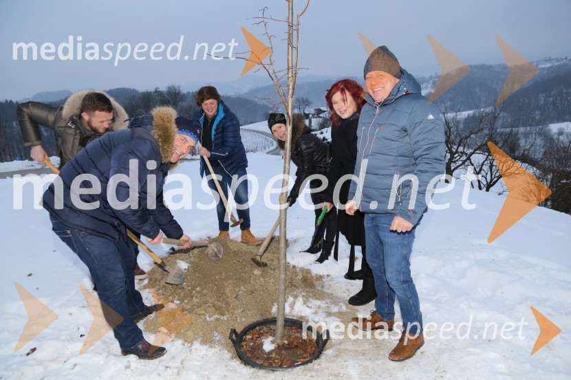  ... ;  ... ;  Lina Kopše,  Hiša vina Doppler;  ... ;  Mihaela  Kopše, Hiša vina Doppler;  Boštjan Kopše, Hiša vin Doppler15. srečanje prijateljev Hiše vina Doppler