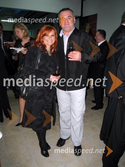 Nuša Derenda, pevka in Martin Strel, ultramaratonski plavalecSlovenec leta 2007