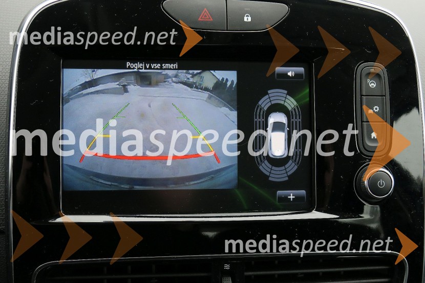 Renault Clio Intens Energy TCe 120, vzvratna kamera in prikazovalnik parkirnih tipalRenault Clio Intens Energy TCe 120, mediaspeed test