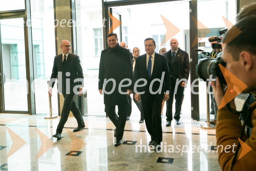  Boštjan Jazbec, guverner Banke Slovenije;  Borut Pahor, predsednik Republike Slovenije;  Mario Draghi, predsednik ECB10. obletnica uvedbe evra