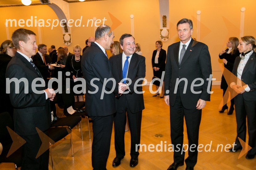  ... ;  Janez Janša, predsednik SDS;  Mario Draghi, predsednik ECB;  Borut Pahor, predsednik Republike Slovenije10. obletnica uvedbe evra