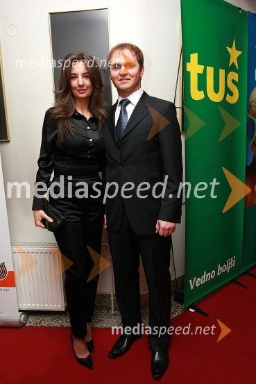 Matej Raščan, direktor in lastnik podjetja Delo revije, d.d. in podjetja Rašica Point d.o.o. ter njegova zaročenka Marija Pandrc, izvršna direktorica RašiceSlovenka leta 2007