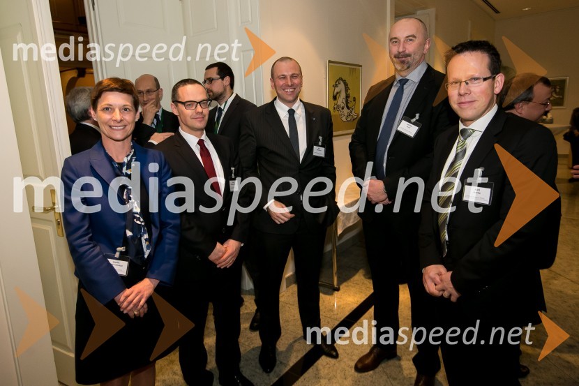mag. Sabina Župec Kranjc, članica uprave, Nova KBM d.d.;  ... ;  Blaž Brodnjak, predsednik uprave NLB; mag. Andrej Plos, predsednik uprave Sparkasse;  Aleš Ipavec, predsednik uprave Ljubljanske borze10. obletnica uvedbe evra