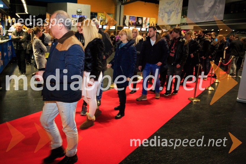 Petdesetih odtenkov teme, predpremiera filmaPetdeset odtenkov teme, predpremiera filma
