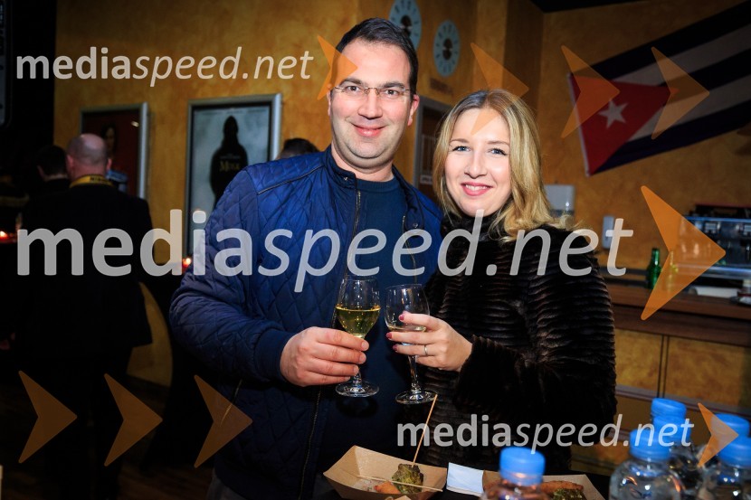 Petdeset odtenkov teme, predpremiera filma