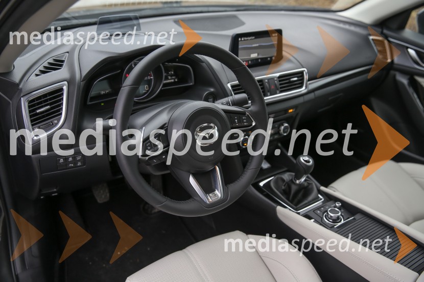 Mazda3Nova Mazda 3, slovenska predstavitev