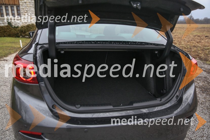 Mazda3Nova Mazda 3, slovenska predstavitev