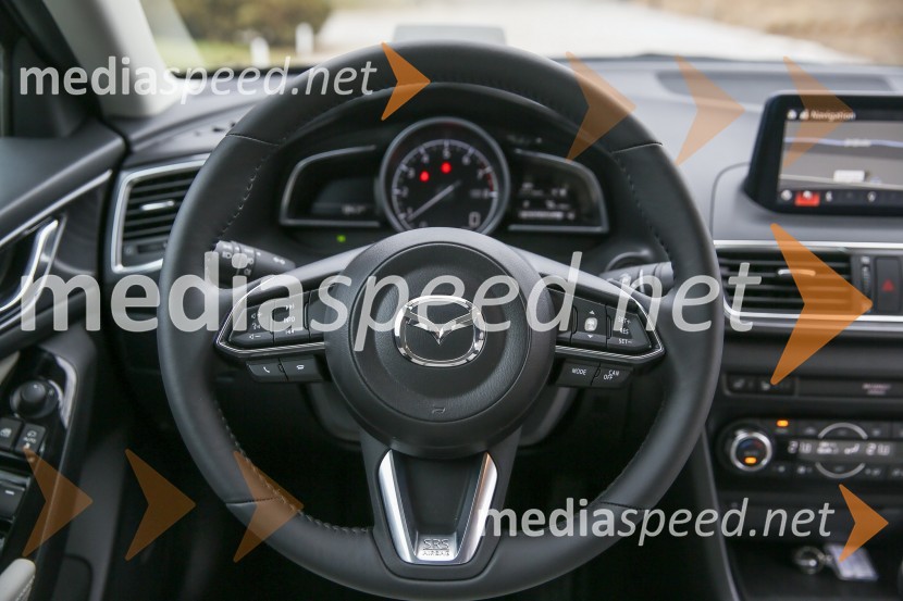 Mazda3Nova Mazda 3, slovenska predstavitev