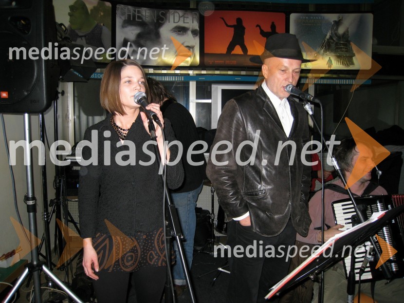 Pevka skupine Fake Orchestra in Vlado Kreslin, pevecPremiera filma Estrellita