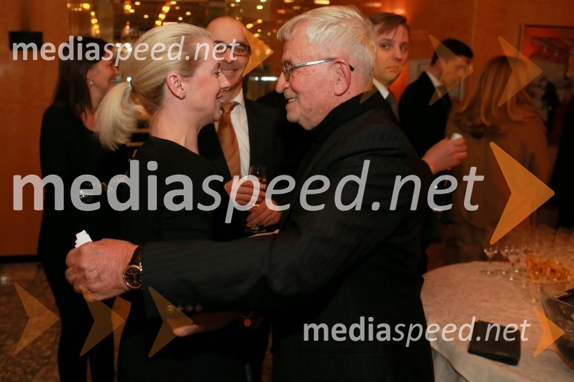  ... ; dr. Peter  Čeferin, pravnik, pisatelj»Prepoznava« in druge zgodbe, peta knjiga dr. Petra Čeferina