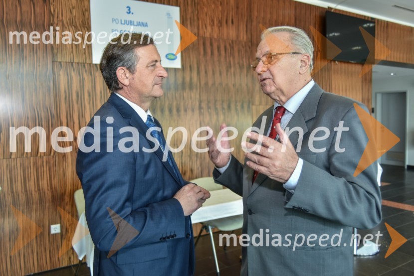  Karl Erjavec, minister za zunanje zadeve RS, predsednik stranke Desus;  Vasja Klavora, nekdanji predsednik državnega zbora,  pobudnik postavitve spomenika slovenskim vojakom v Doberdobu, osebnost Primorske 2016Kongres stranke DeSUS, izvolitev novega vodstva