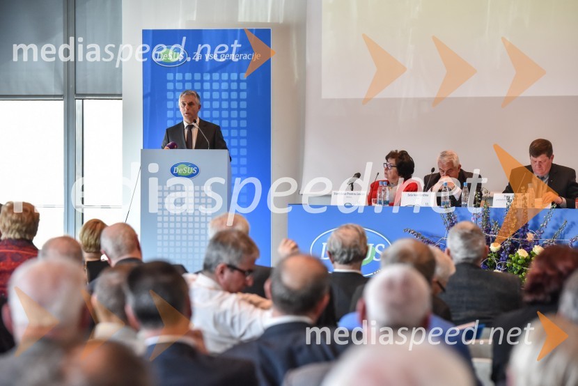  Tomaž Gantar, dr.med., poslanec DeSUSKongres stranke DeSUS, izvolitev novega vodstva