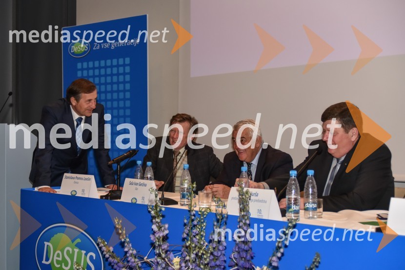  Karl Erjavec, minister za zunanje zadeve RS, predsednik stranke Desus;  Primož Hainz, poslanec DeSUS, podpredsednik Državnega zbora Republike Slovenije;  Saša Ivan Geržina, DeSUS, član;  Franc Jurša, poslanec, DeSUSKongres stranke DeSUS, izvolitev novega vodstva