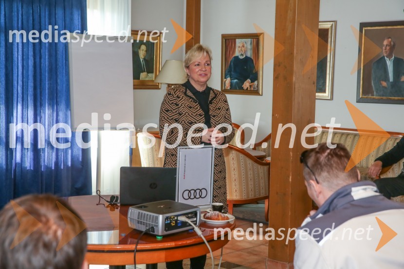  Sabrina Pečelin, vodja odnosov z javnostmi pri Porsche Slovenija d.o.o.Novi Audi A5 coupé, slovenska predstavitev