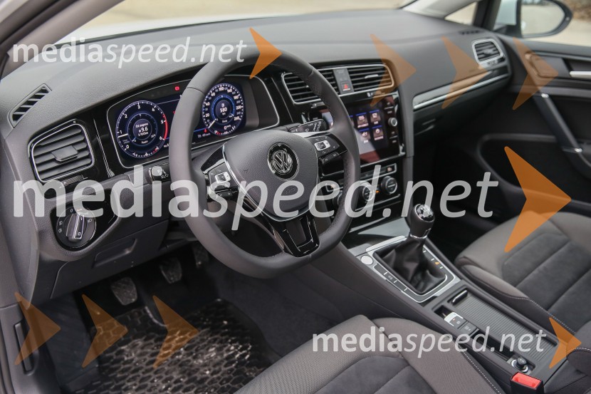 Volkswagen Golf, prenovljena sedma generacijaVolkswagen Golf, predstavitev prenovljenega vozila