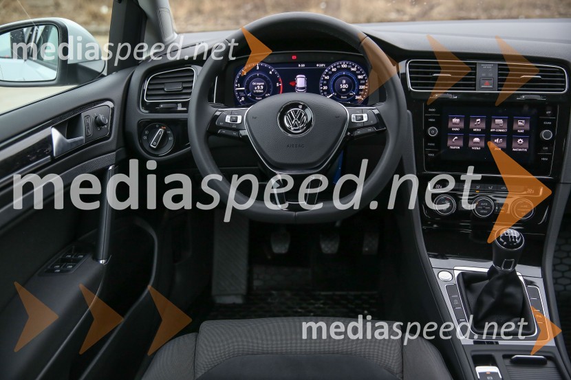 Volkswagen Golf, prenovljena sedma generacijaVolkswagen Golf, predstavitev prenovljenega vozila