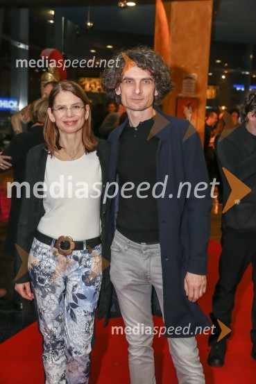  Eva Longyka Marušič, voditeljica;  Jure Longyka, moderatorAnina provizija, premiera filma