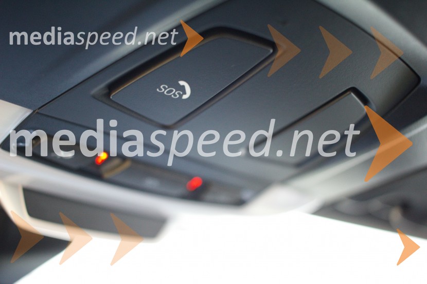 BMW 225xe Active Tourer, SOS tipka na stropuBMW 225xe Active Tourer, mediaspeed test