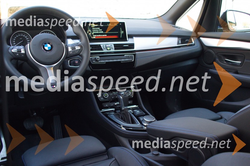 BMW 225xe Active Tourer, notranjostBMW 225xe Active Tourer, mediaspeed test
