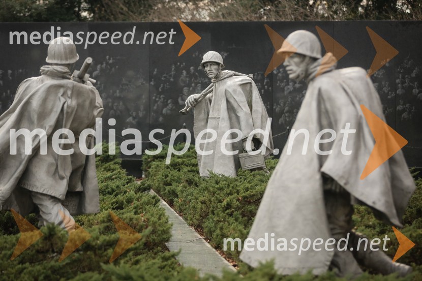 Spomenik veteranom Korejske vojnePozdravna slovesnost MAGA (Make America Great Again)