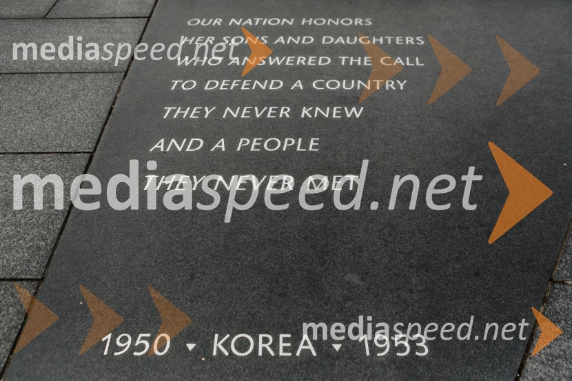Spomenik veteranom Korejske vojnePozdravna slovesnost MAGA (Make America Great Again)
