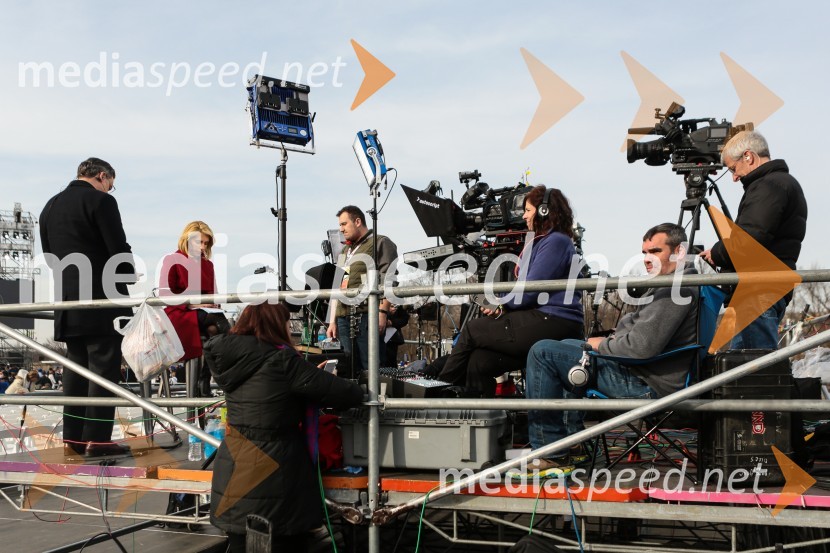  Jake Tapper, novinar CNN;  Dana Bash, novinarka CNNPozdravna slovesnost MAGA (Make America Great Again)